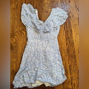 Light blue short sleeve dress with white flowers - Altr’d State